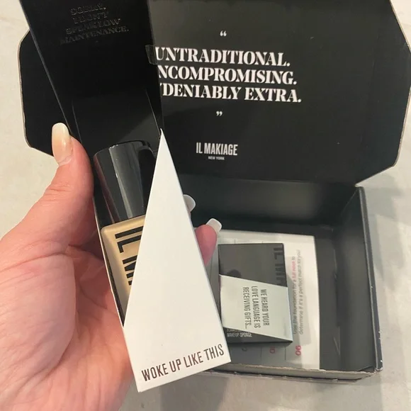 1 LEFT! IL MAKIAGE Foundation - Woke Up Like This (Tint #30) - Picture 3 of 6